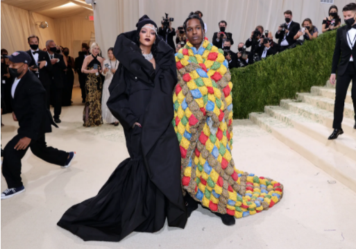 Music artists, Rihanna and her significant other, A$AP Rocky, attended the Gala together. Rihanna was dressed in a Balenciaga black overcoat with extravagant jewelry. She also wore a matching black hat from Stephen Jones Millinery to complete the look. Rocky wore a cape-like quilt by Eli Russell Linnetz. Rihanna’s dazzling outfit was definitely a statement piece; I loved it personally. However, A$AP Rocky’s was quite tacky. His look was very different from normal outfits which is a positive, but I don’t think this was the best outfit. The reasoning behind this would be the color differences and it could be considered as somewhat of an eyesore. I would wear Rihanna’s outfit and tear Rocky’s.