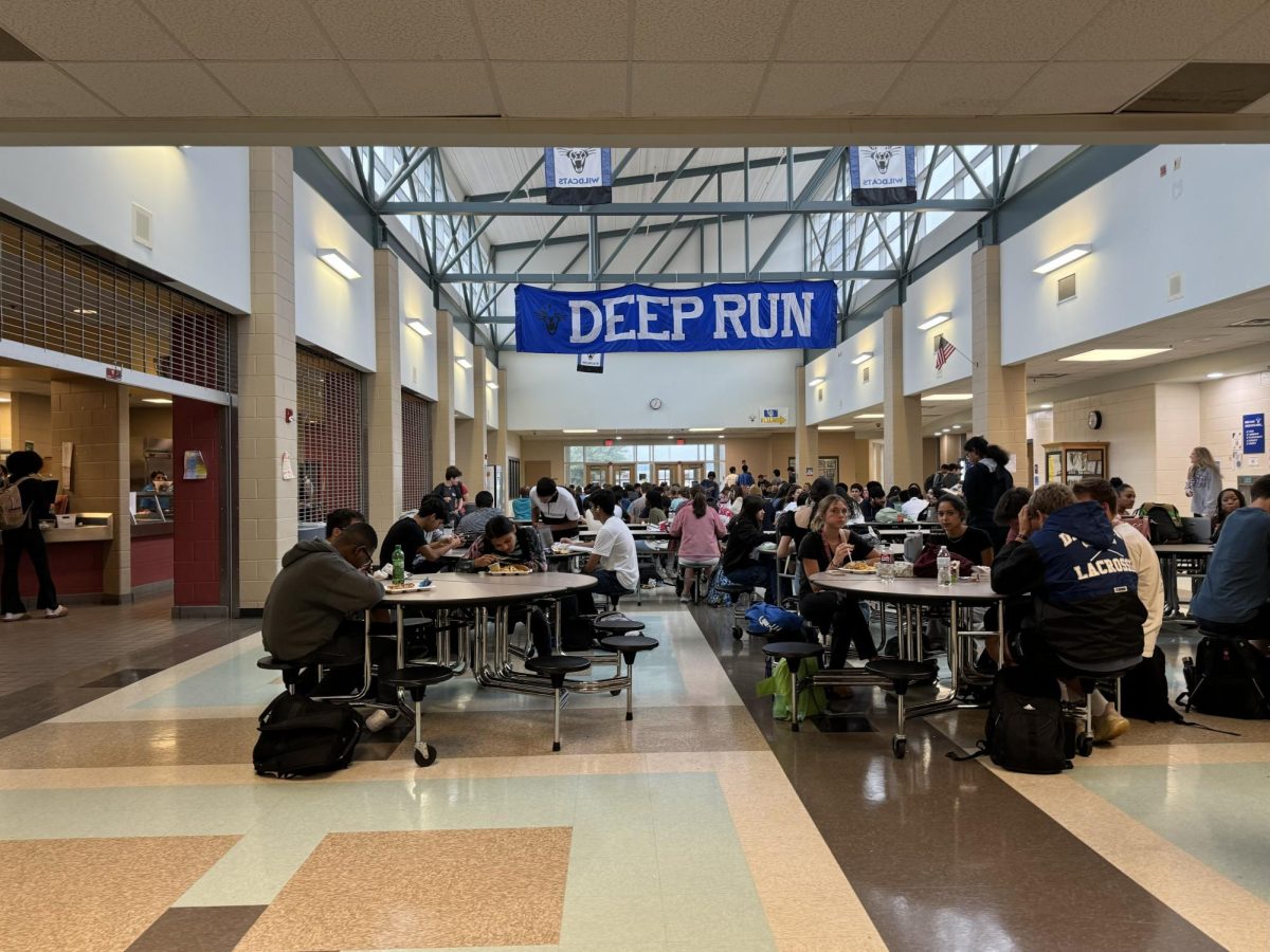 Deep Run students enjoy a meal in Commons 2.