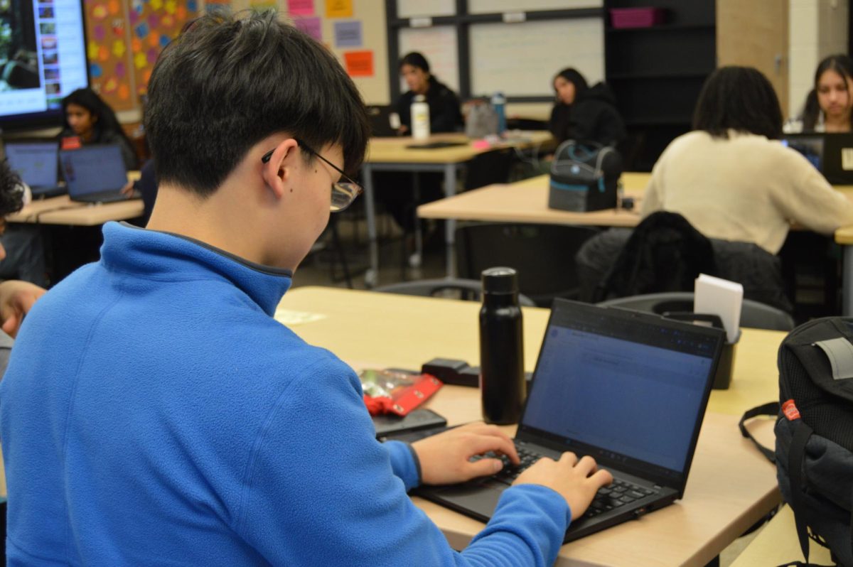 Senior Jason Lin uses the Securly AI bot.